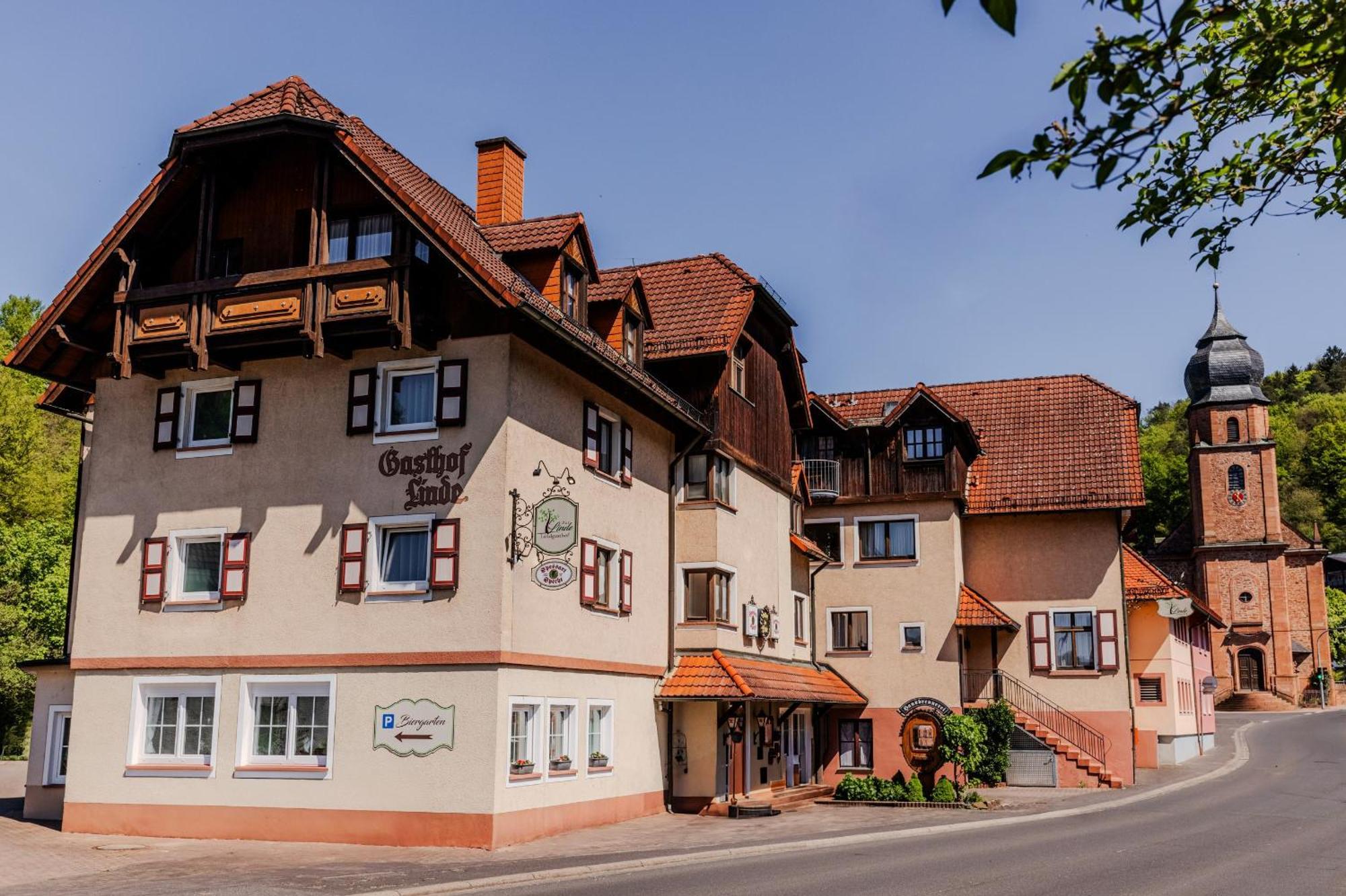 Landgasthof zur Linde Heimbuchenthal Exterior foto