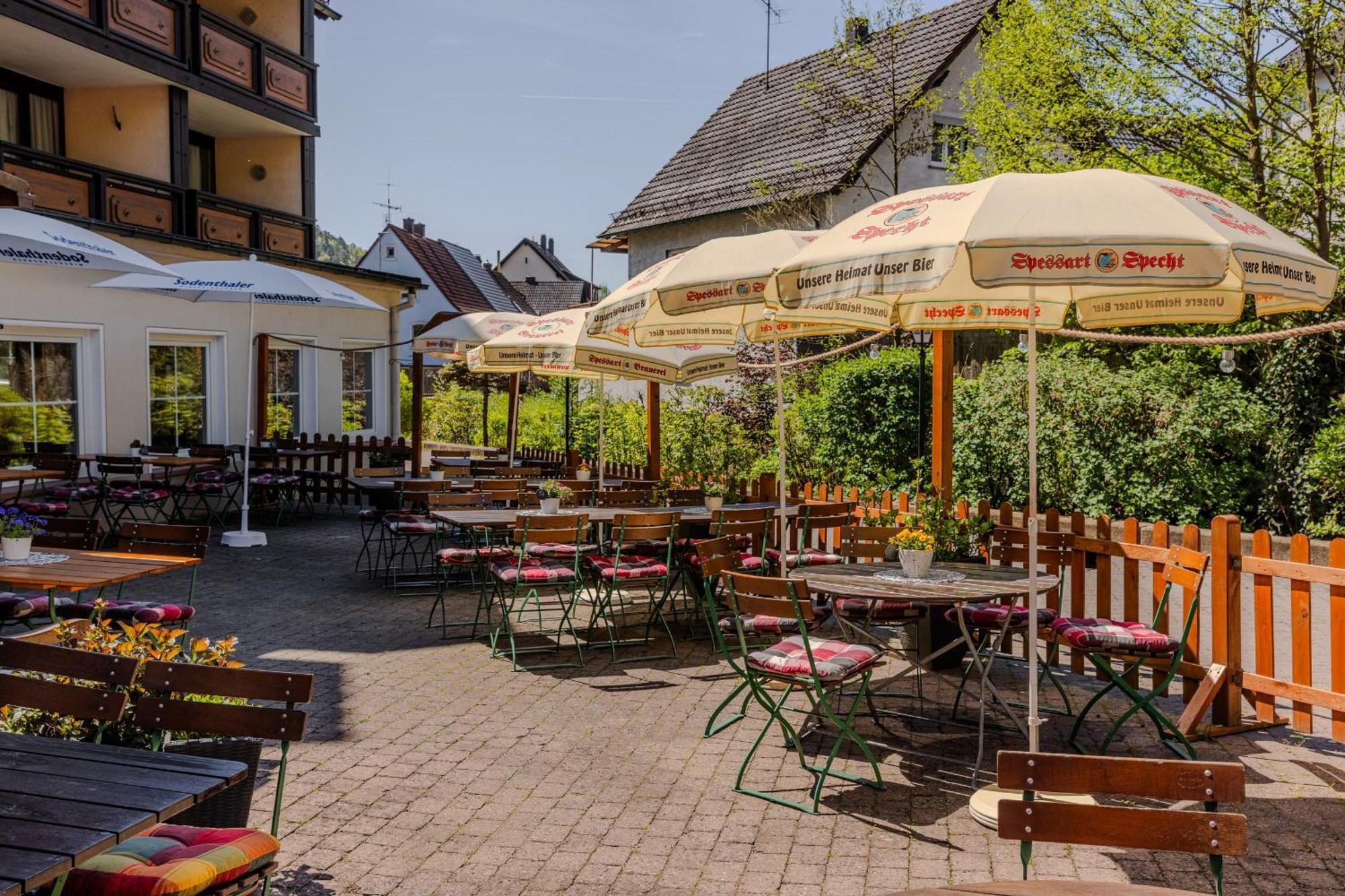 Landgasthof zur Linde Heimbuchenthal Exterior foto