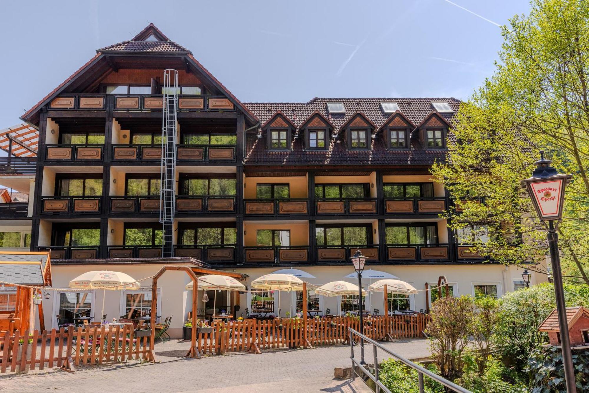 Landgasthof zur Linde Heimbuchenthal Exterior foto